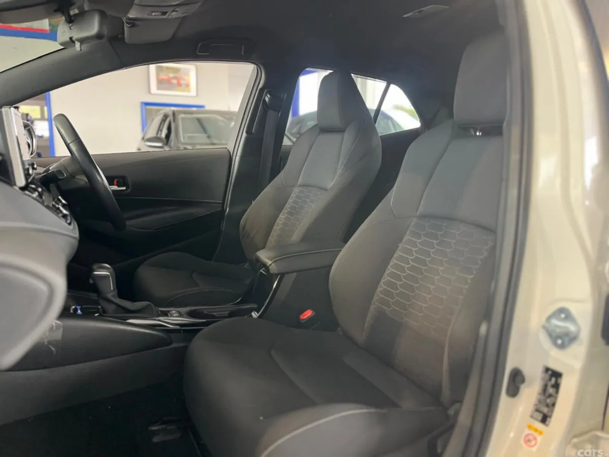 Toyota Corolla Hatchback, Petrol Hybrid, 2019, White