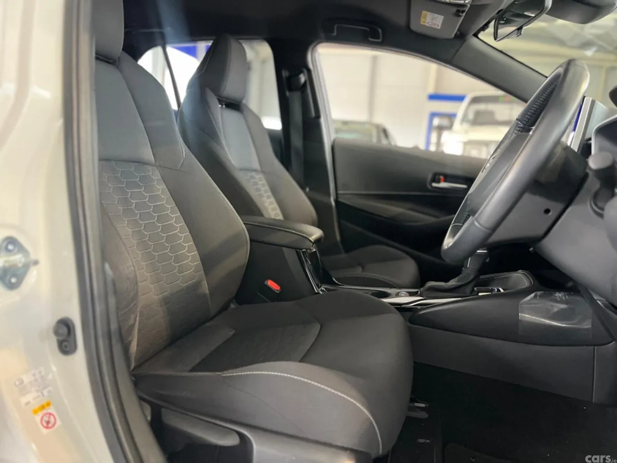 Toyota Corolla Hatchback, Petrol Hybrid, 2019, White