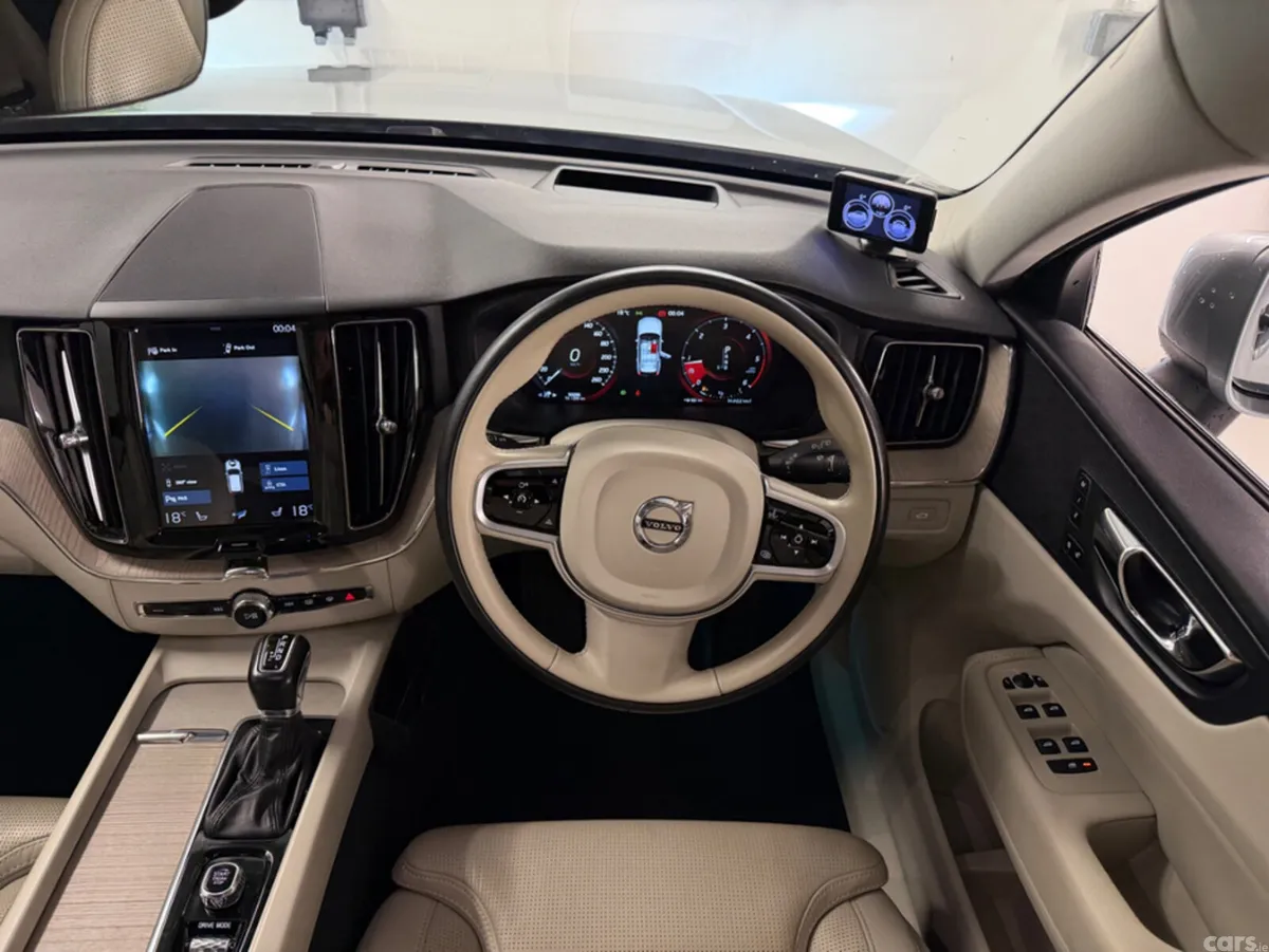 Volvo XC60 SUV, Diesel, 2018, Silver
