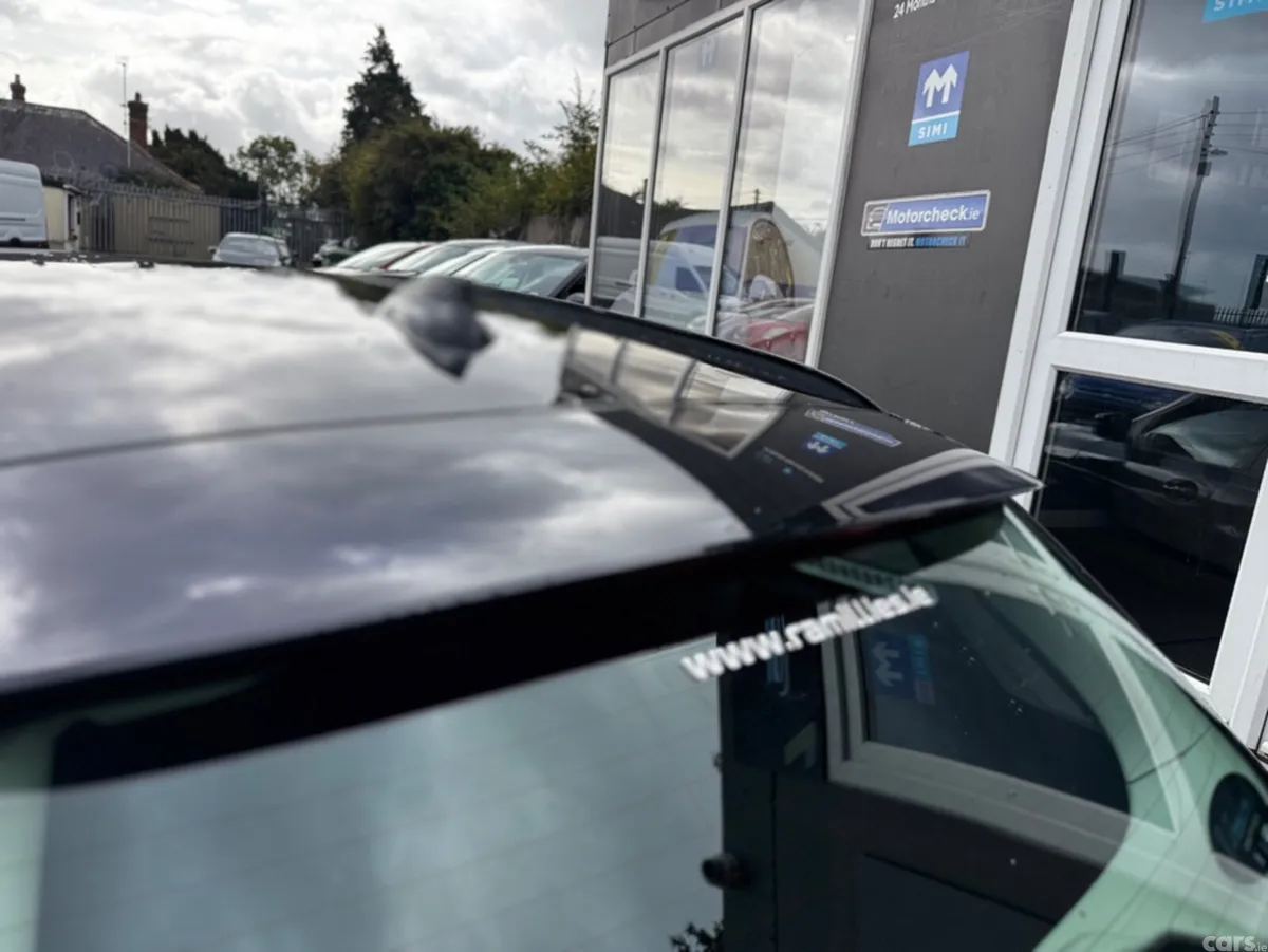 BMW 3-Series Estate, Petrol Plug-in Hybrid, 2022, Black