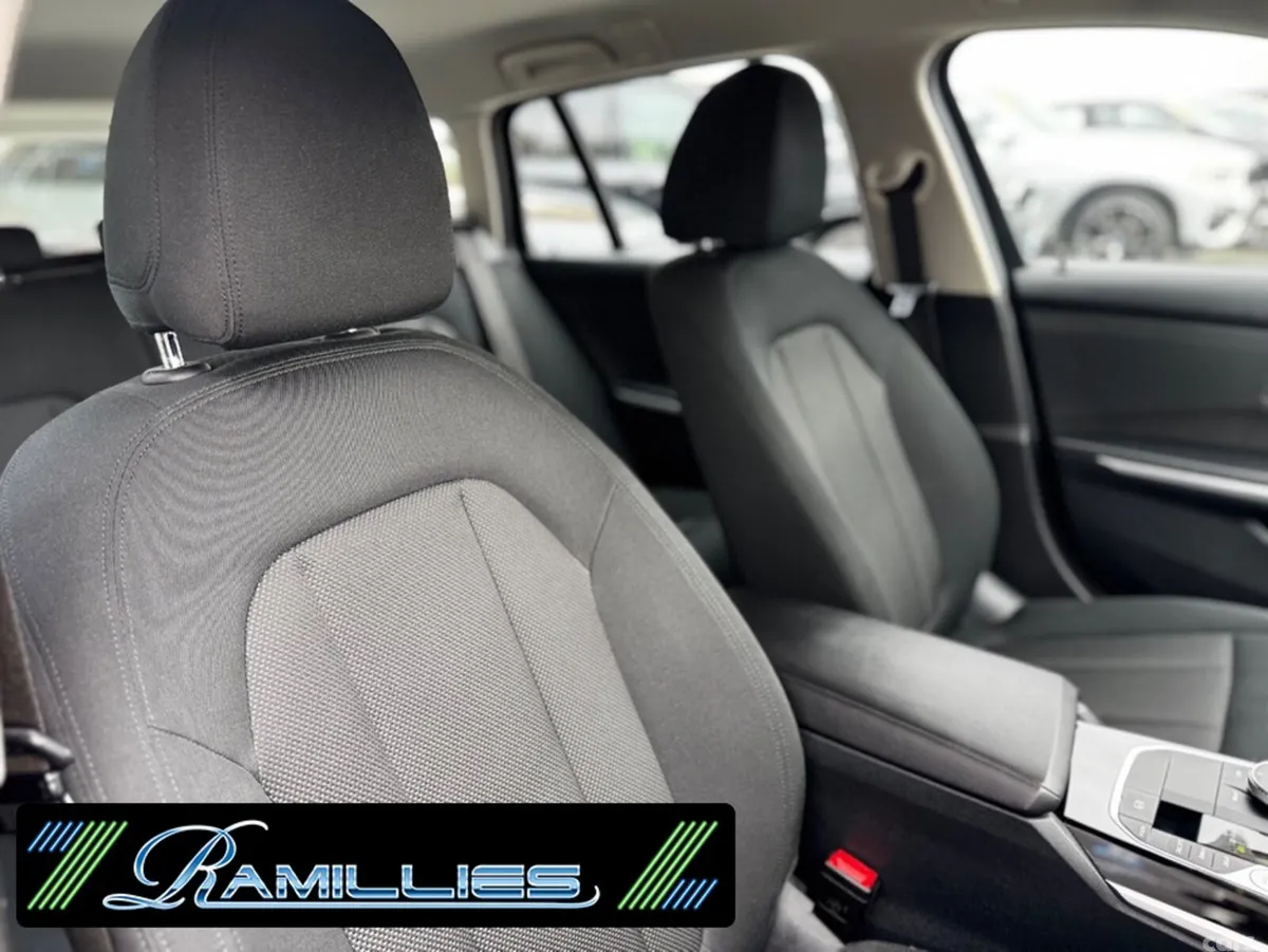 BMW 3-Series Estate, Petrol Plug-in Hybrid, 2022, Black