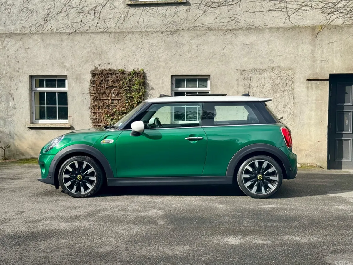 Mini Cooper Hatchback, Electric, 2021, Green