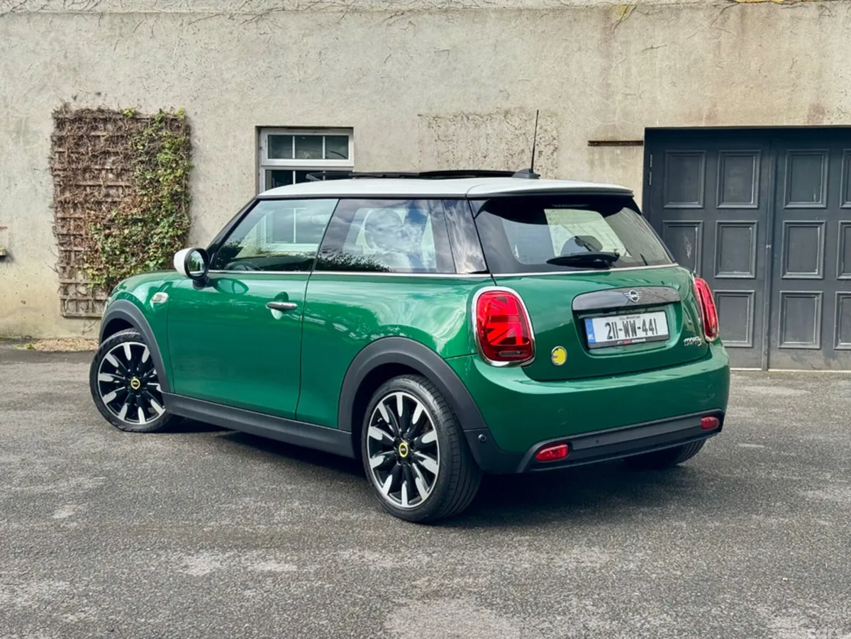 Mini Cooper Hatchback, Electric, 2021, Green
