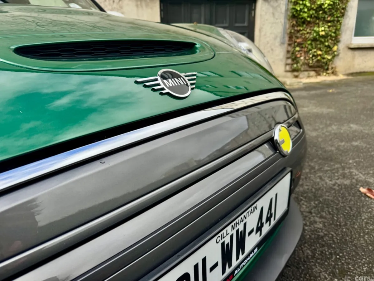Mini Cooper Hatchback, Electric, 2021, Green