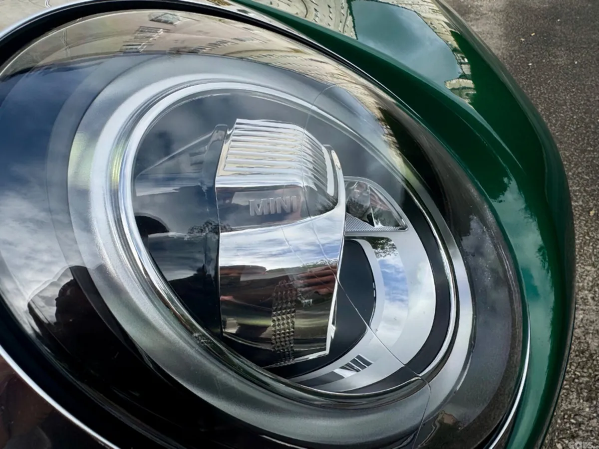 Mini Cooper Hatchback, Electric, 2021, Green
