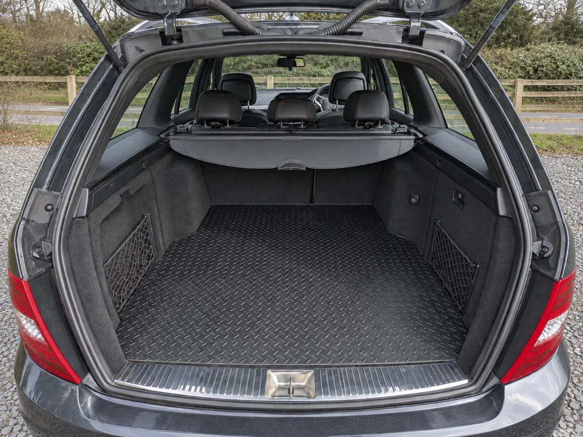 Mercedes-Benz C-Class Estate, Diesel, 2013, Black