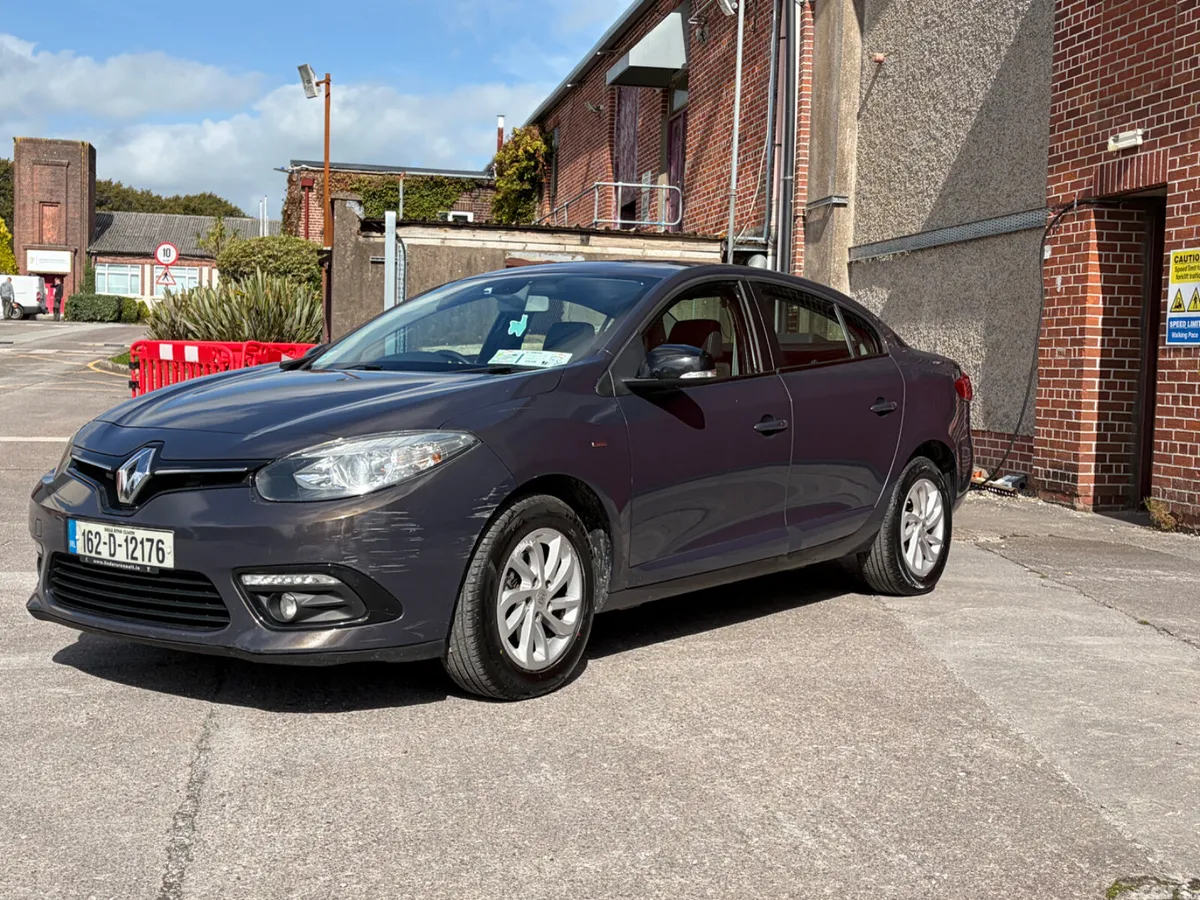Renault Fluence Saloon, Diesel, 2016, Brown