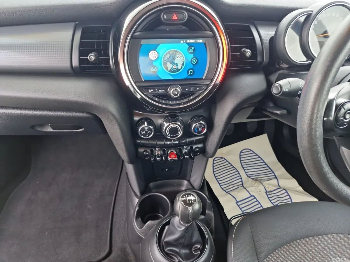Mini Cooper Hatchback, Petrol, 2019, Grey