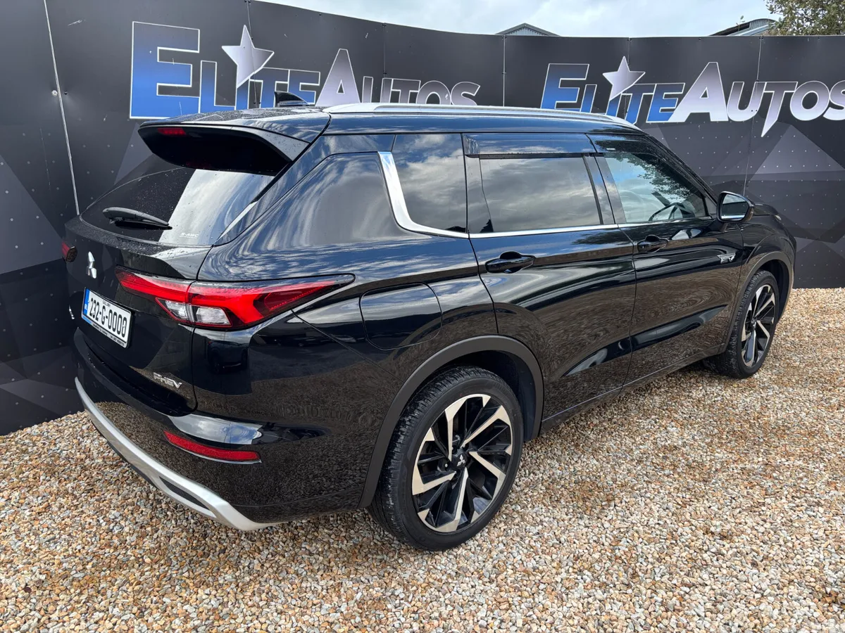 Mitsubishi Outlander SUV, Petrol Plug-in Hybrid, 2023, Black