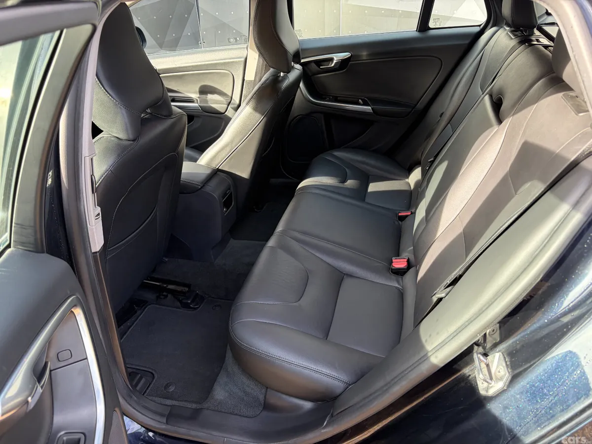 Volvo V60 Estate, Diesel, 2017, Blue