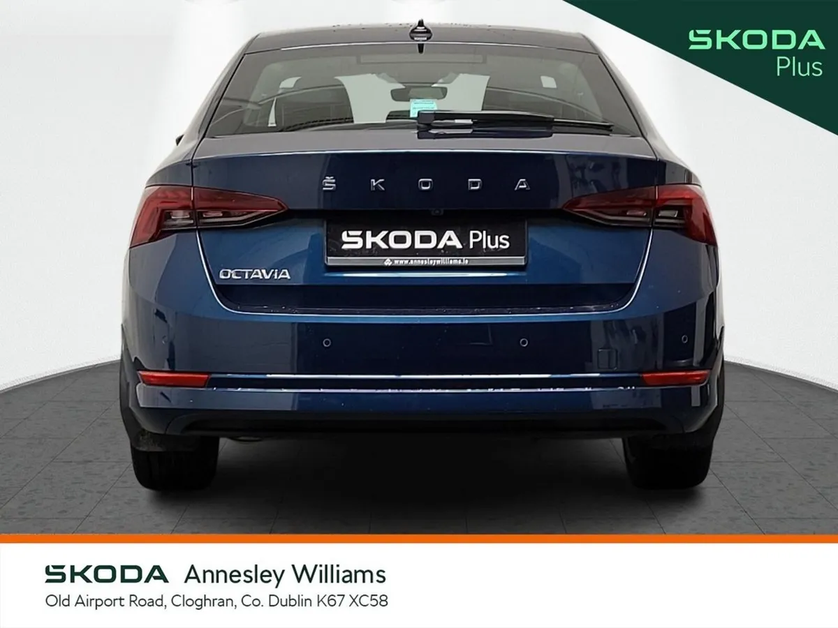Skoda Octavia Saloon, Diesel, 2024, Blue