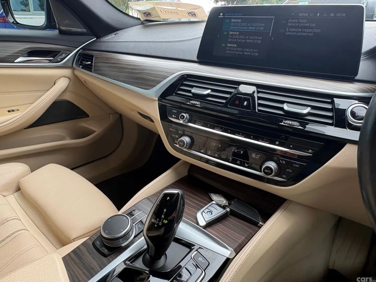 BMW 5-Series Saloon, Petrol Plug-in Hybrid, 2020, Grey