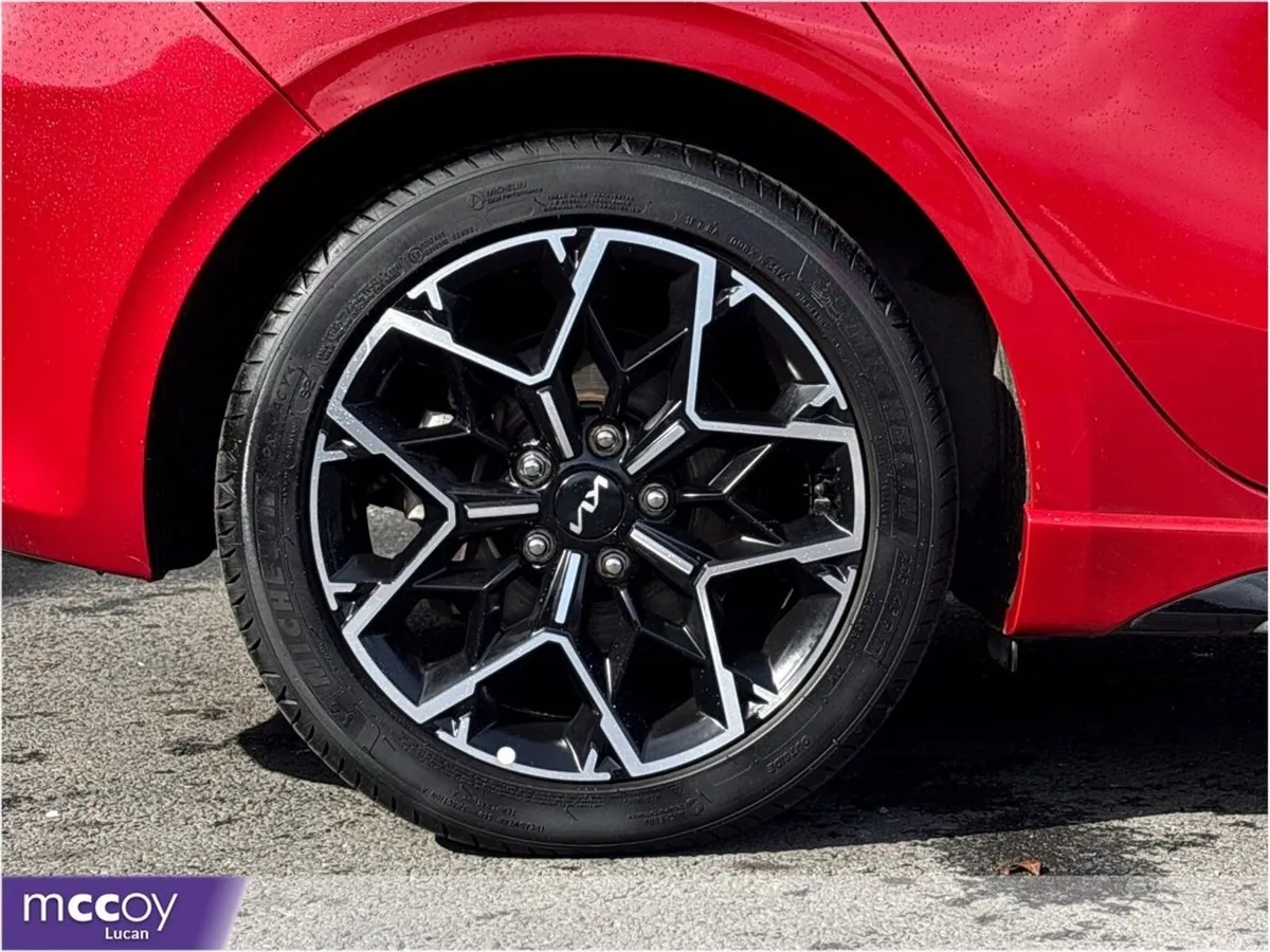 Kia Ceed Hatchback, Petrol, 2025, Red