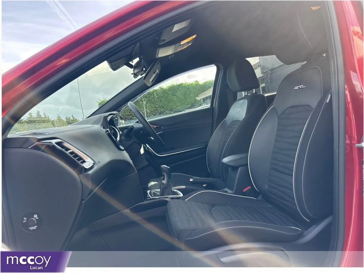Kia Ceed Hatchback, Petrol, 2025, Red