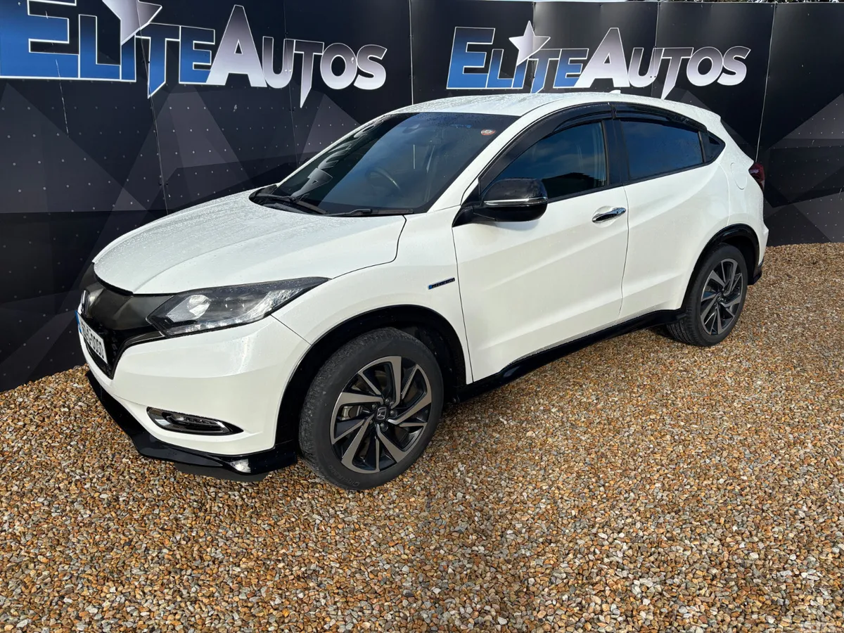 Honda Vezel Hatchback, Petrol Hybrid, 2016, White