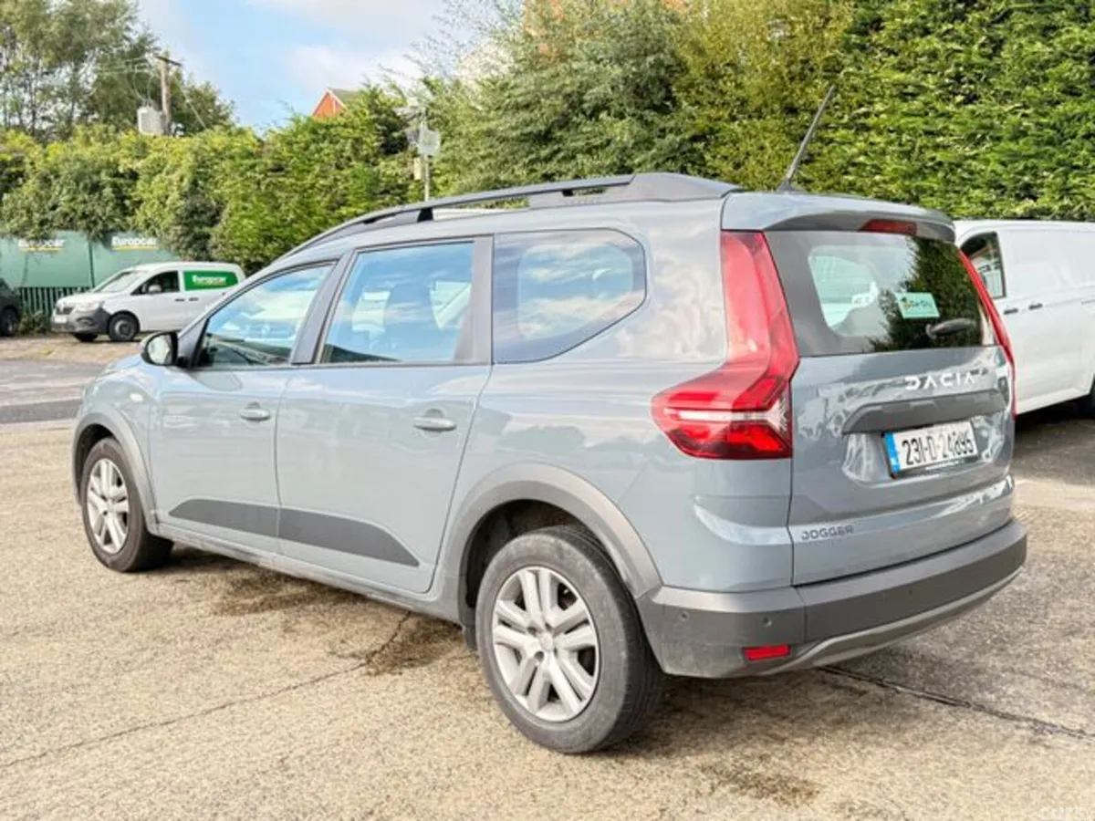 Dacia Jogger MPV, Petrol, 2023, Grey