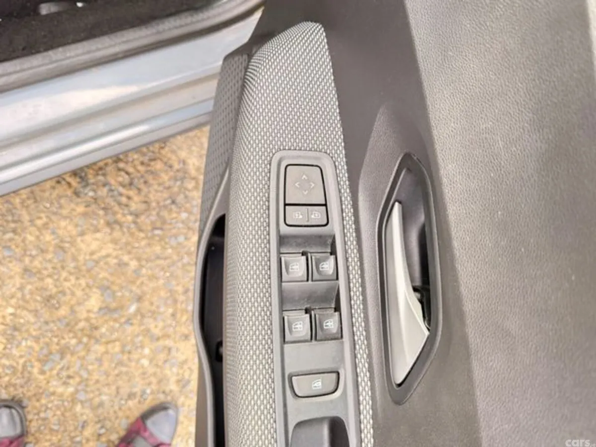 Dacia Jogger MPV, Petrol, 2023, Grey