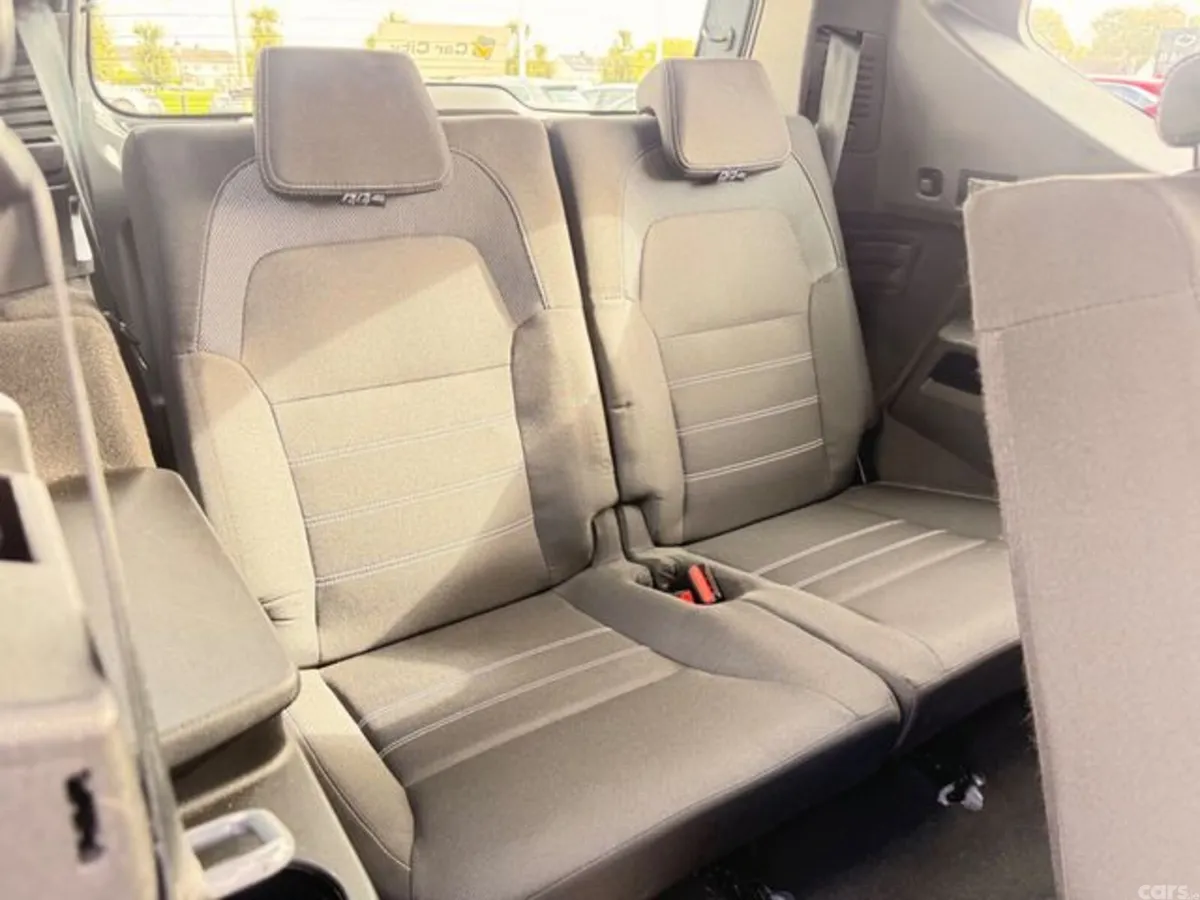 Dacia Jogger MPV, Petrol, 2023, Grey