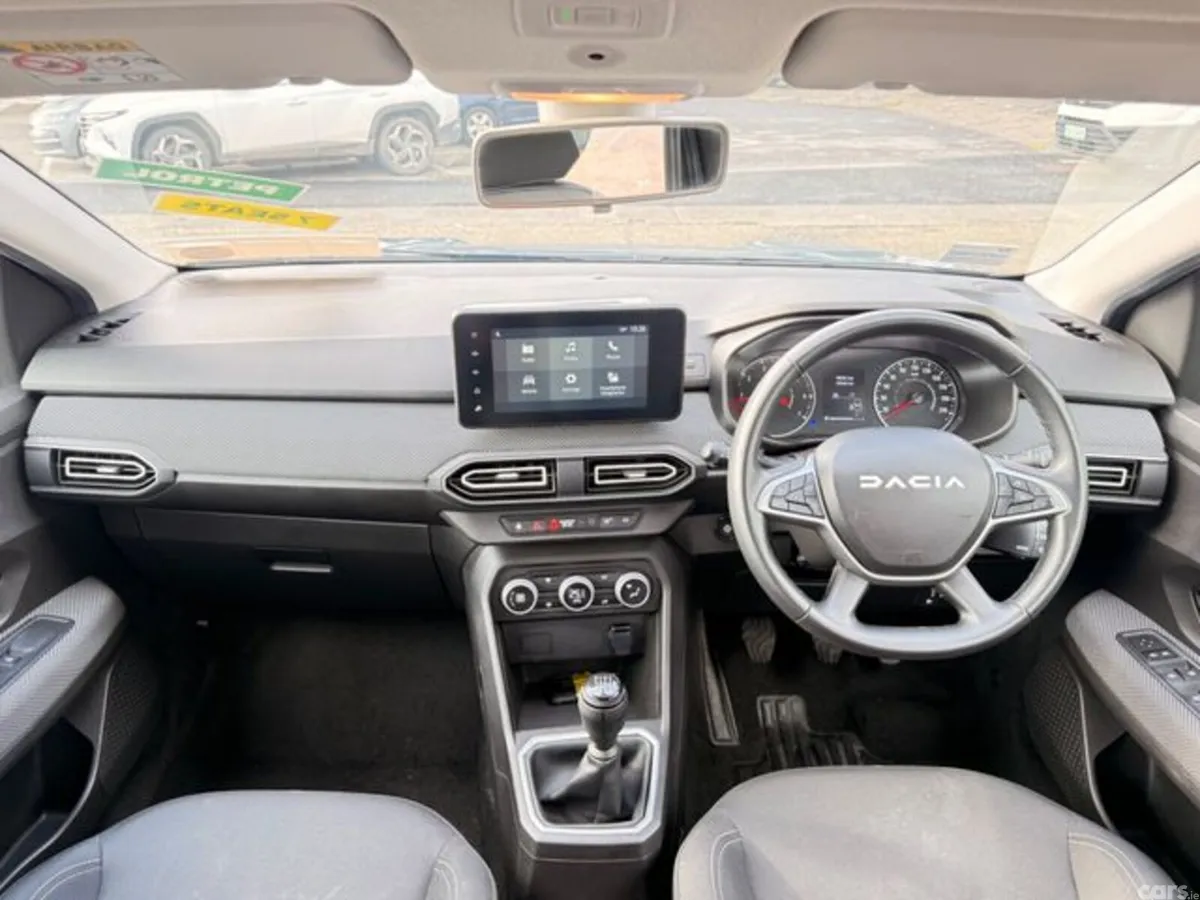 Dacia Jogger MPV, Petrol, 2023, Grey