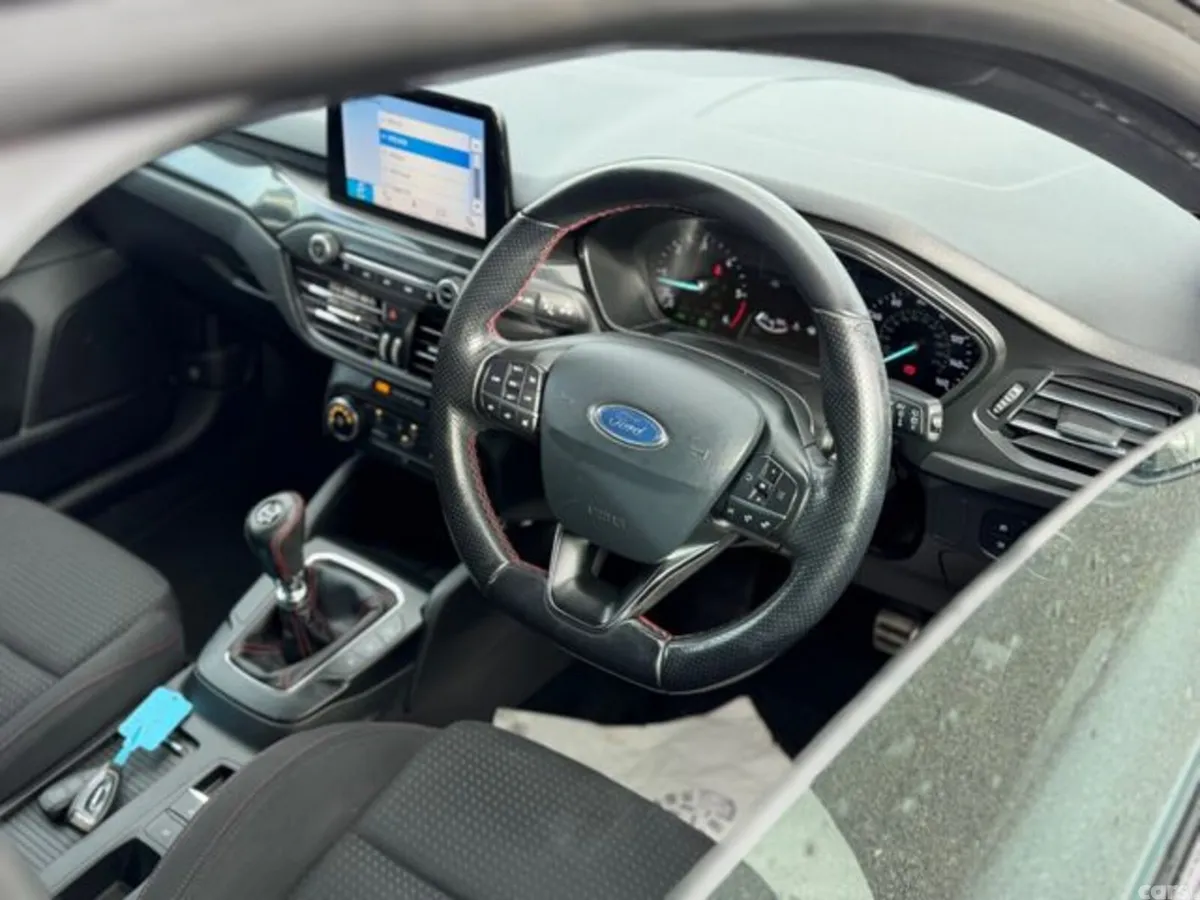 Ford Focus Hatchback, Diesel, 2019, Silver