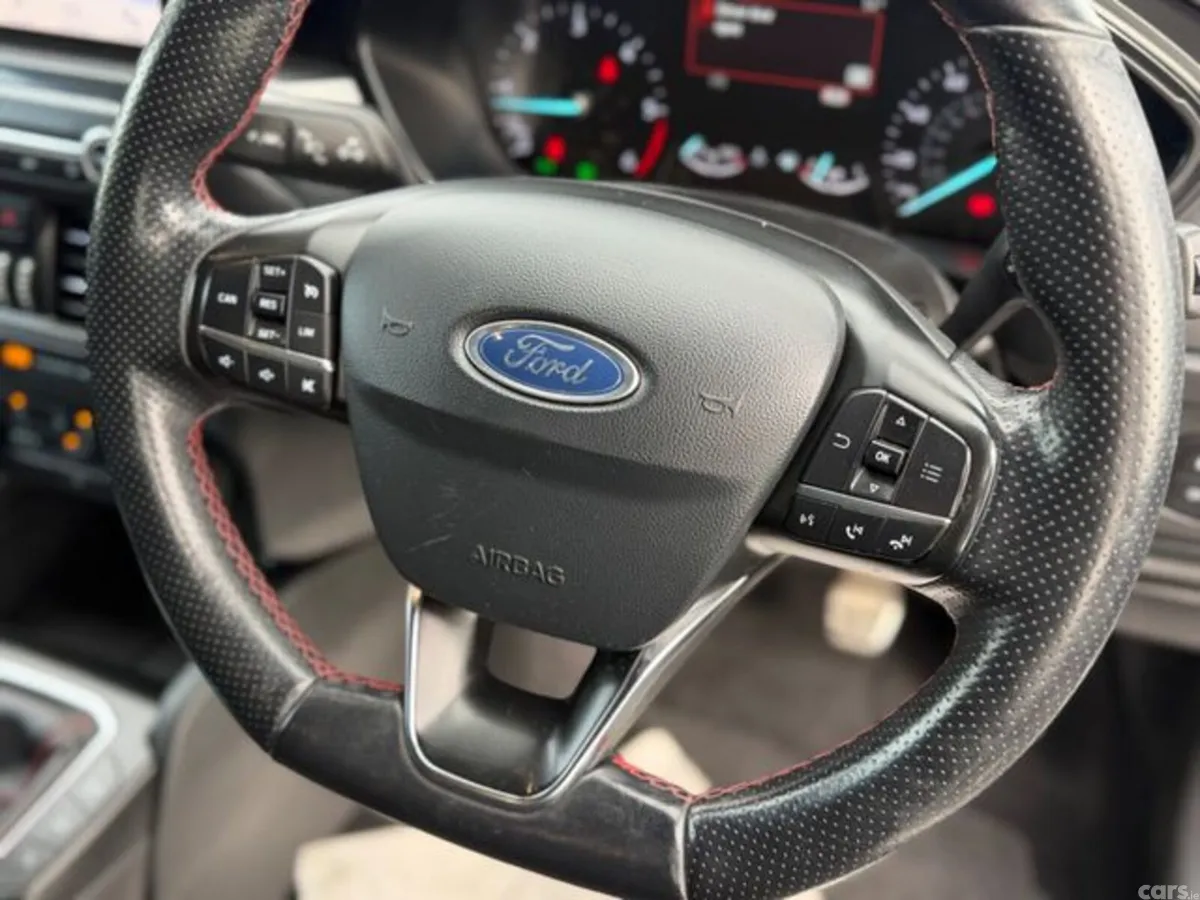 Ford Focus Hatchback, Diesel, 2019, Silver