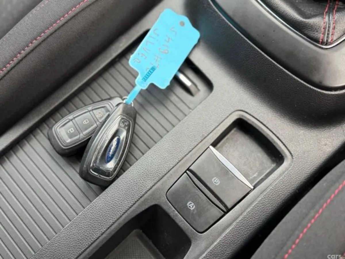 Ford Focus Hatchback, Diesel, 2019, Silver