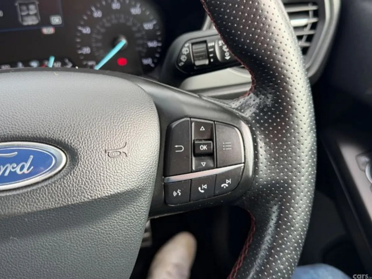 Ford Focus Hatchback, Diesel, 2019, Silver