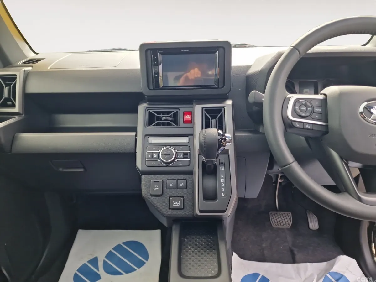 Daihatsu Taft Hatchback, Petrol, 2024, Black