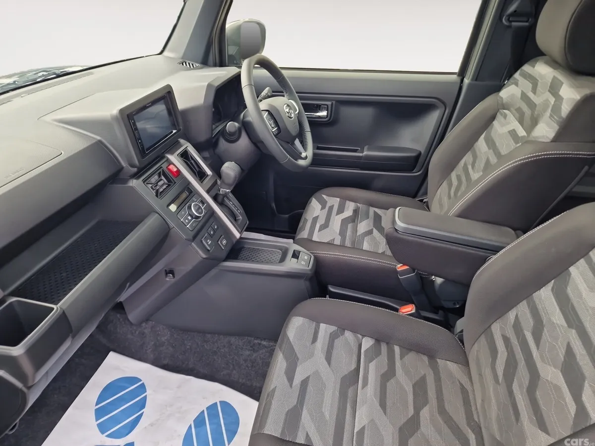 Daihatsu Taft Hatchback, Petrol, 2024, Black