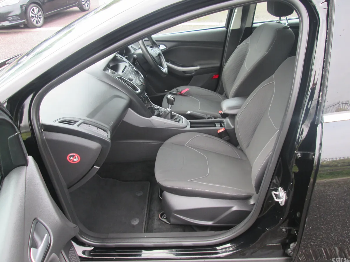Ford Focus Hatchback, Diesel, 2016, Black