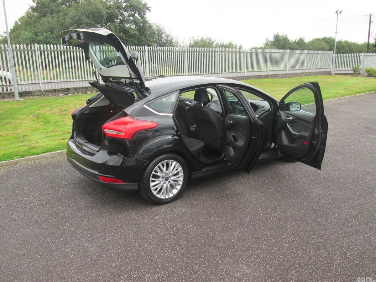 Ford Focus Hatchback, Diesel, 2016, Black