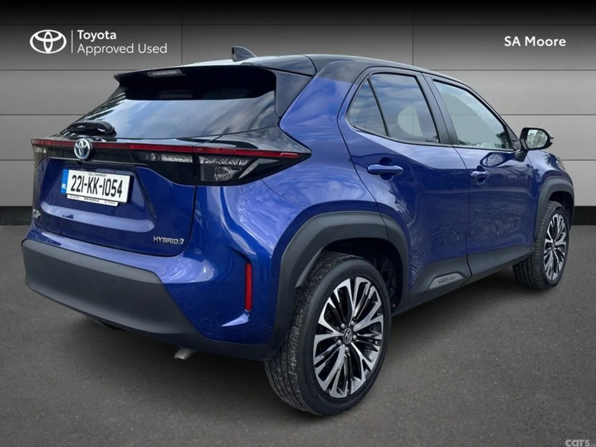 Toyota Yaris Cross Hatchback, Petrol Hybrid, 2022, Blue
