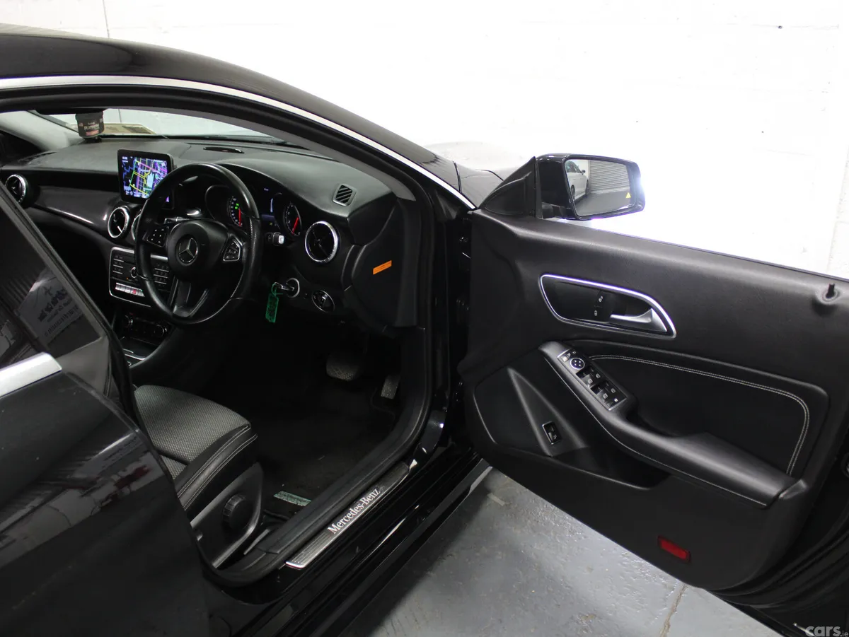Mercedes-Benz CLA Estate, Petrol, 2018, Black
