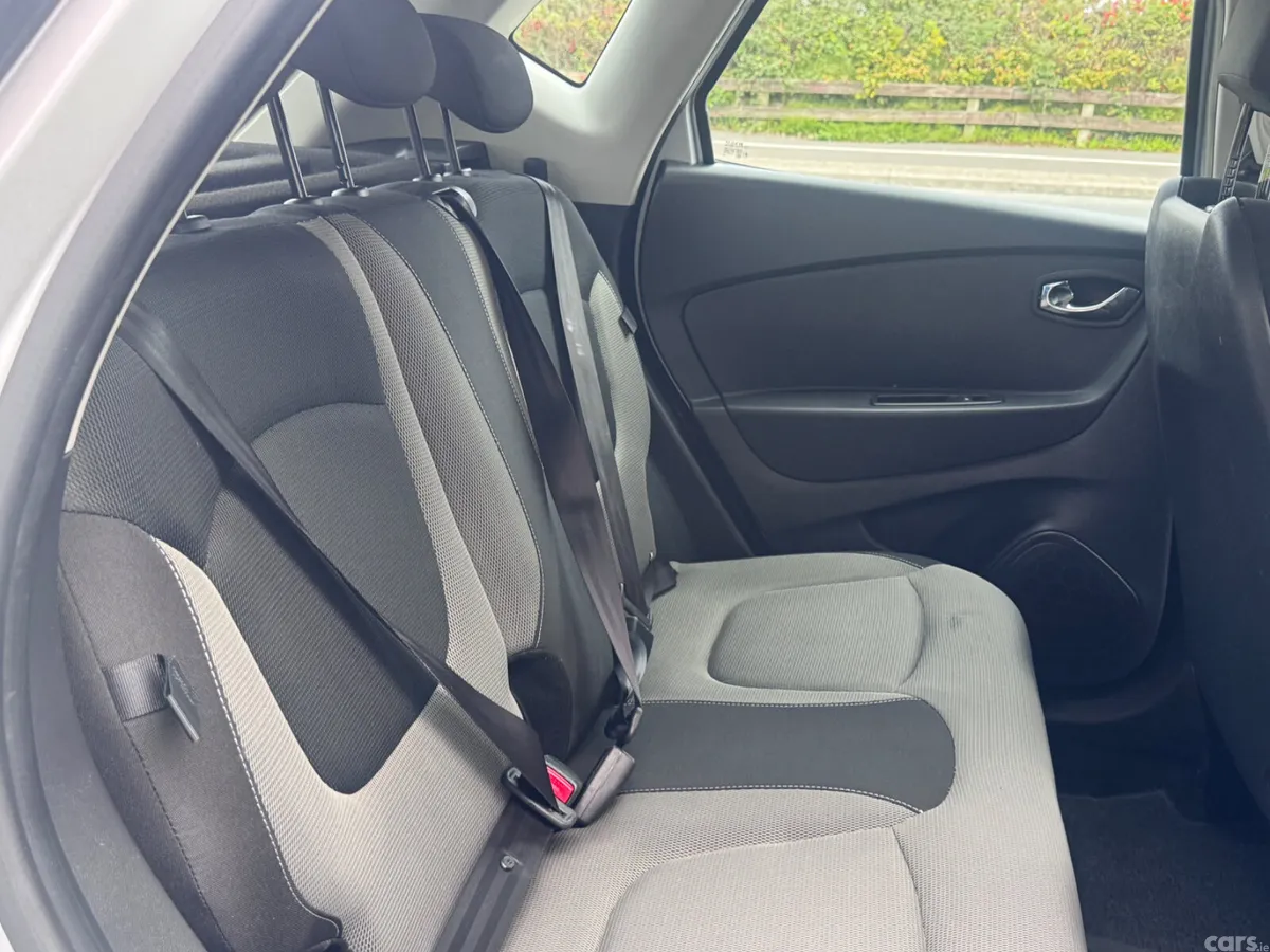 Renault Captur Hatchback, Diesel, 2017, Grey