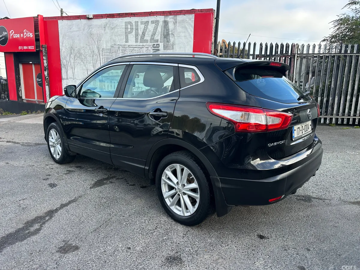 Nissan Qashqai SUV, Diesel, 2017, Black