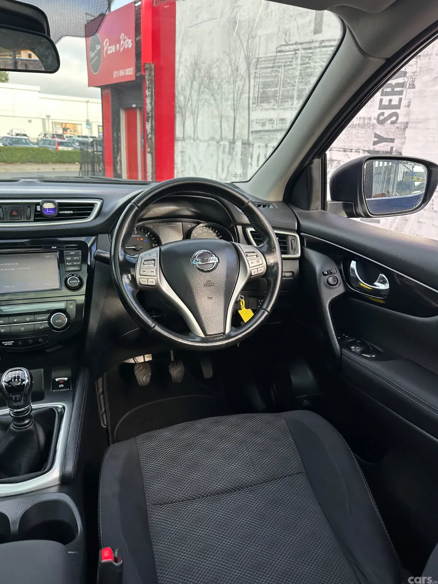 Nissan Qashqai SUV, Diesel, 2017, Black