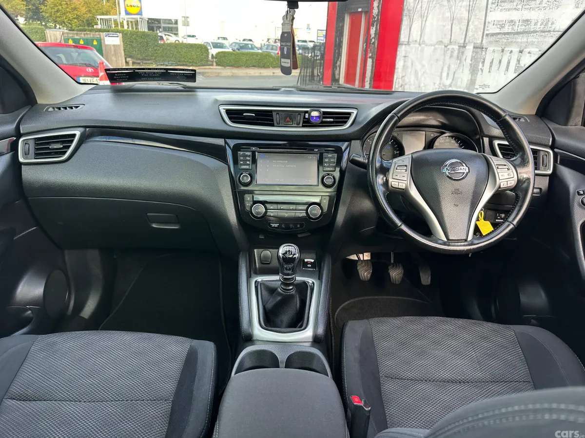 Nissan Qashqai SUV, Diesel, 2017, Black