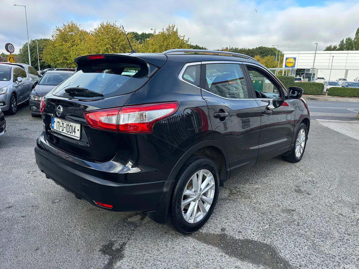 Nissan Qashqai SUV, Diesel, 2017, Black