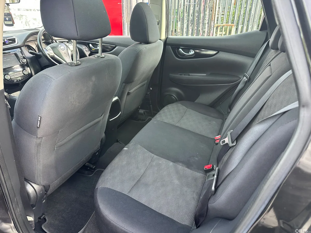 Nissan Qashqai SUV, Diesel, 2017, Black