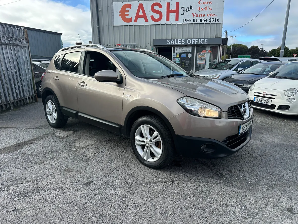 Nissan Qashqai Hatchback, Diesel, 2010, Beige