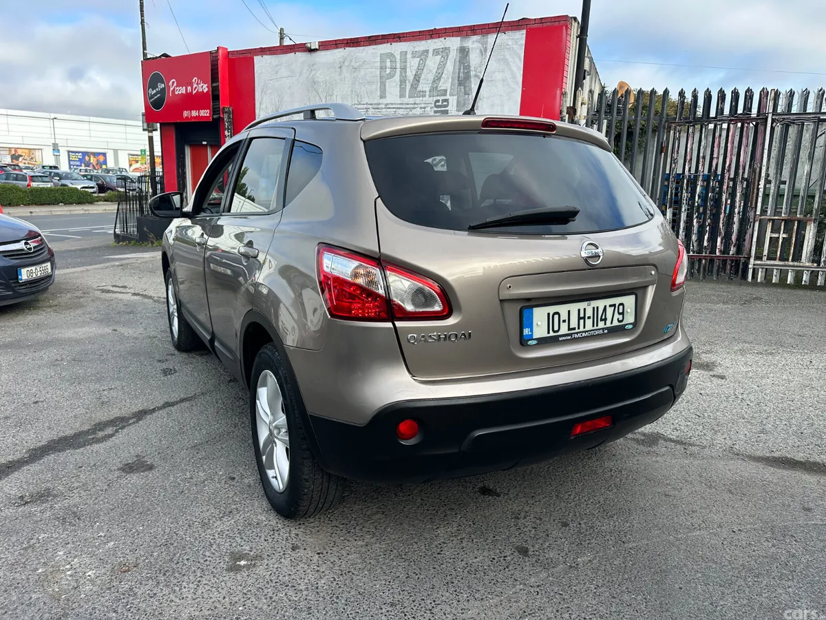 Nissan Qashqai Hatchback, Diesel, 2010, Beige