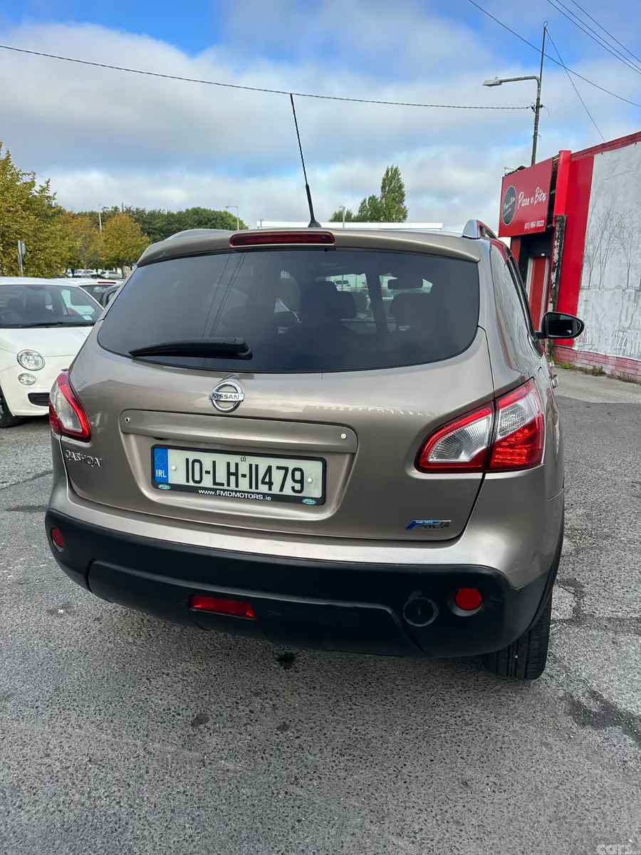 Nissan Qashqai Hatchback, Diesel, 2010, Beige