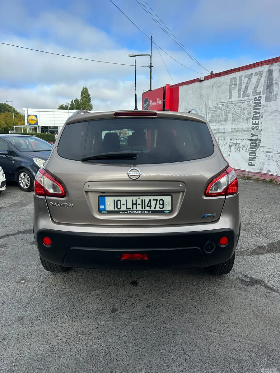 Nissan Qashqai Hatchback, Diesel, 2010, Beige