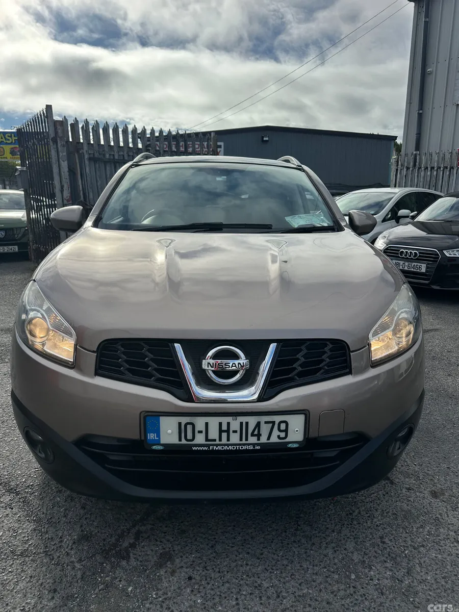 Nissan Qashqai Hatchback, Diesel, 2010, Beige