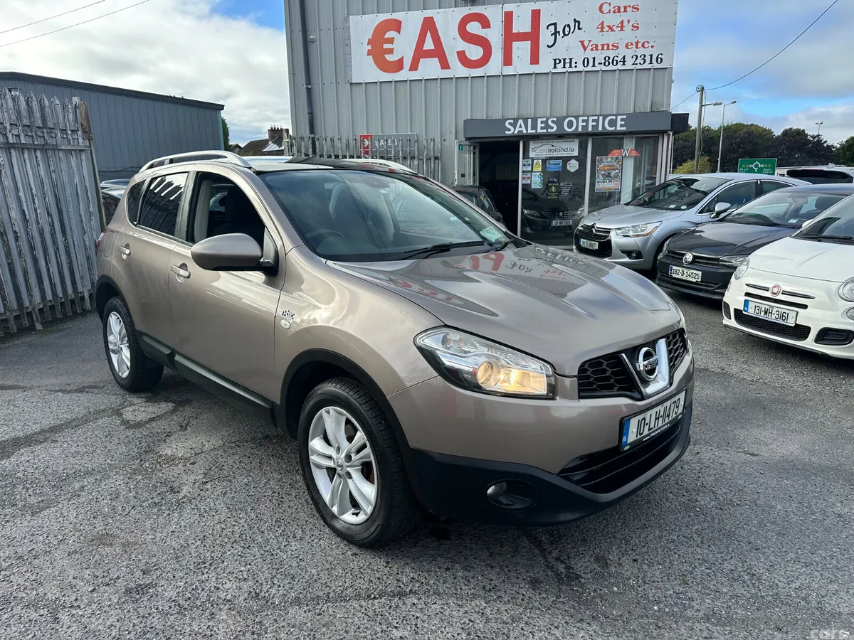 Nissan Qashqai Hatchback, Diesel, 2010, Beige