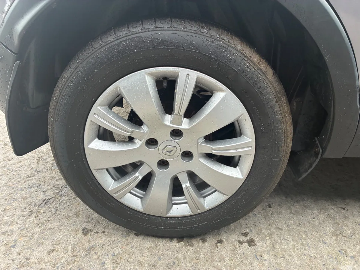 Renault Captur Hatchback, Diesel, 2016, Grey
