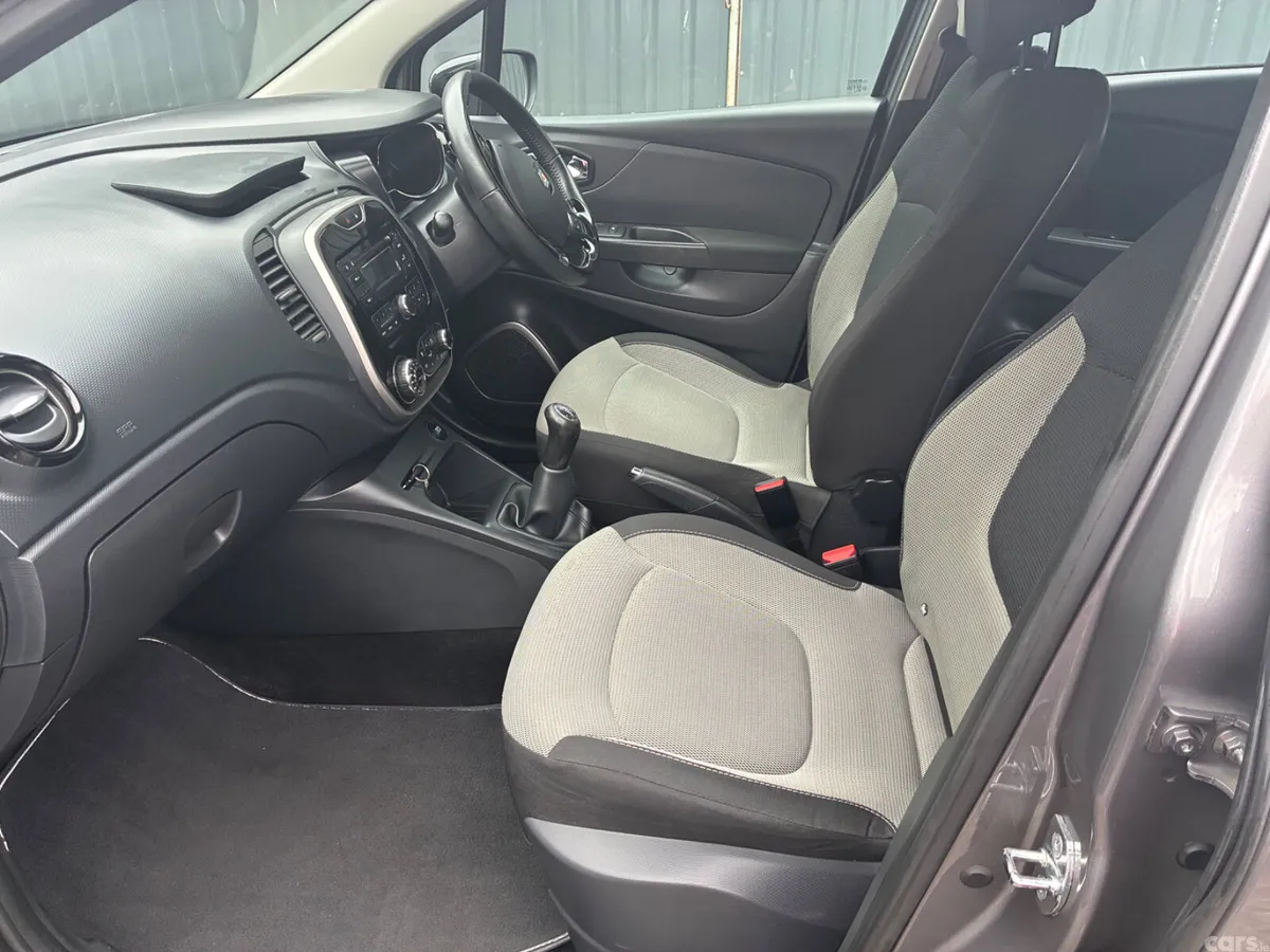 Renault Captur Hatchback, Diesel, 2016, Grey