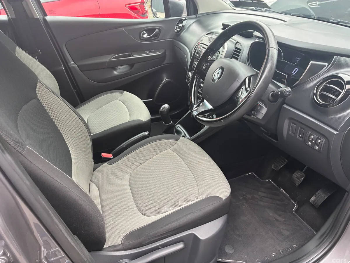 Renault Captur Hatchback, Diesel, 2016, Grey