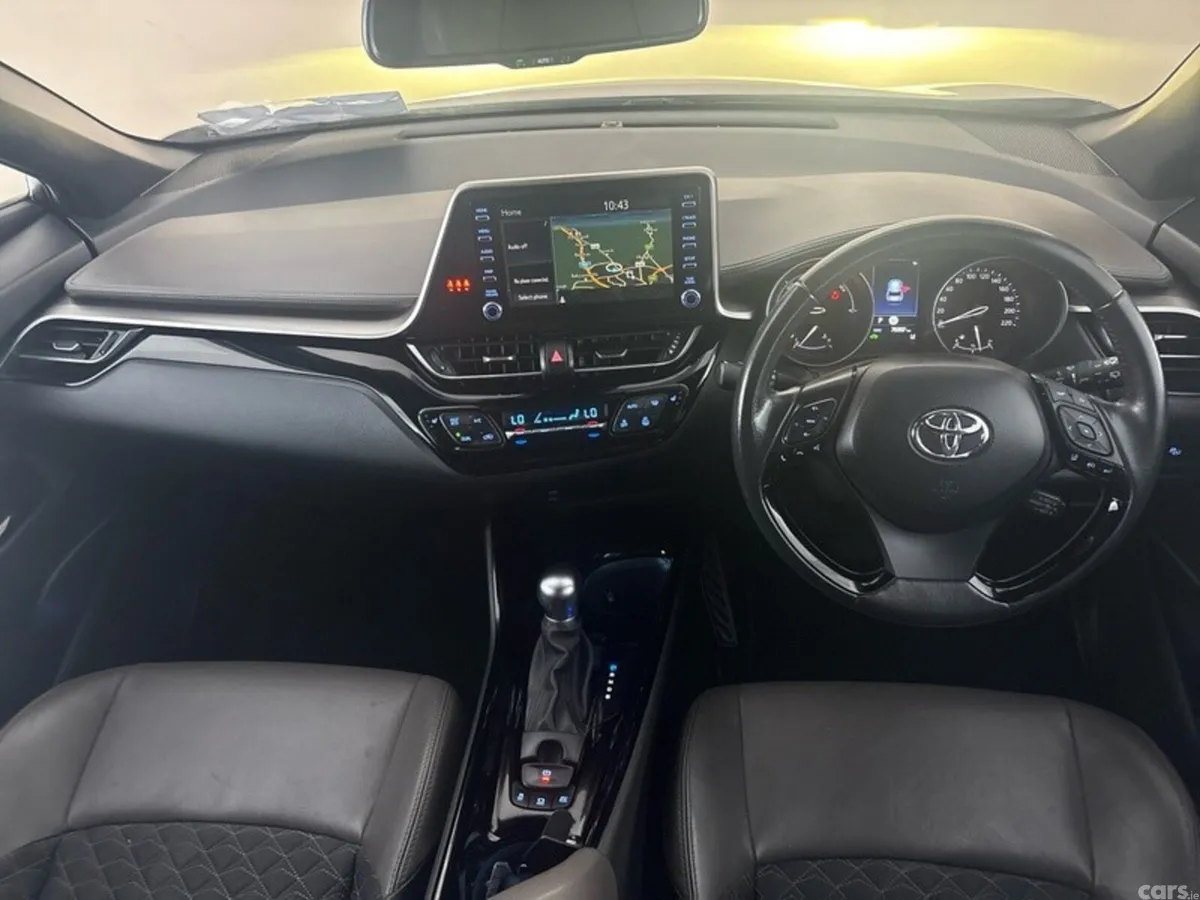 Toyota C-HR SUV, Petrol Hybrid, 2021, Grey