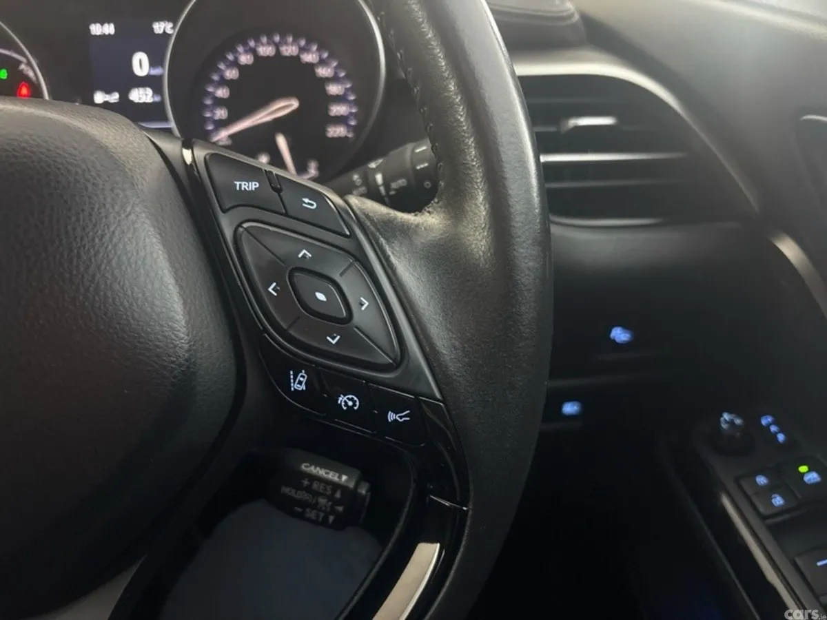 Toyota C-HR SUV, Petrol Hybrid, 2021, Grey